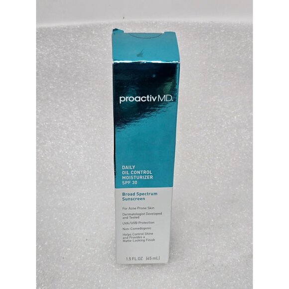 Proactiv MD Daily Oil Control Moisturizer SPF 30 Sunscreen For Acne 1.5 Fl Oz - Picture 1 of 2